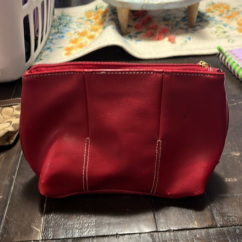 Elizabeth Arden, small red pouch